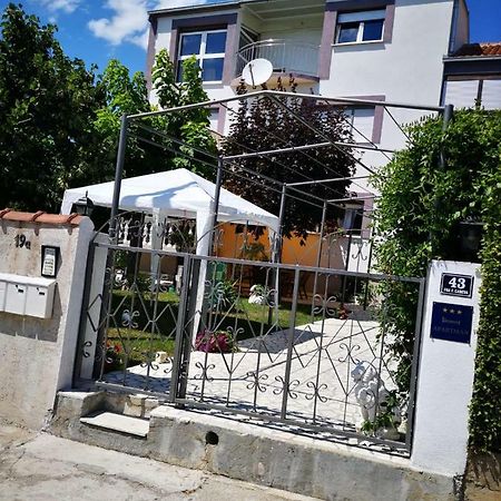 Apartmani Luis Kaštela Exteriér fotografie
