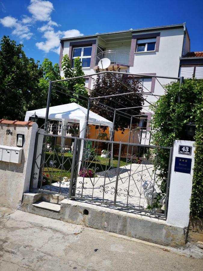 Apartmani Luis Kaštela Exteriér fotografie