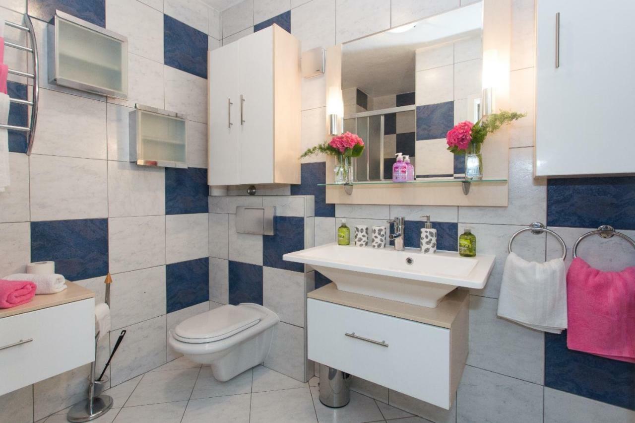 Apartmani Luis Kaštela Exteriér fotografie