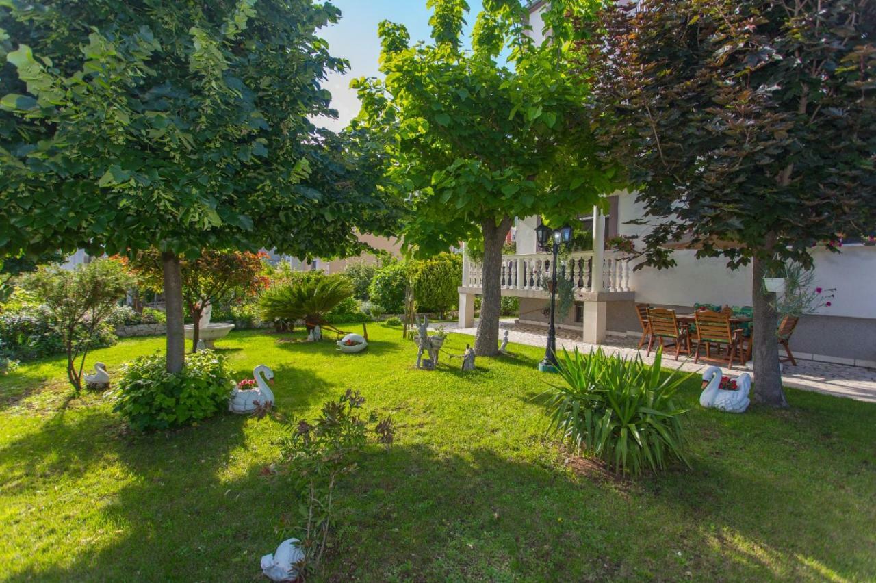 Apartmani Luis Kaštela Exteriér fotografie