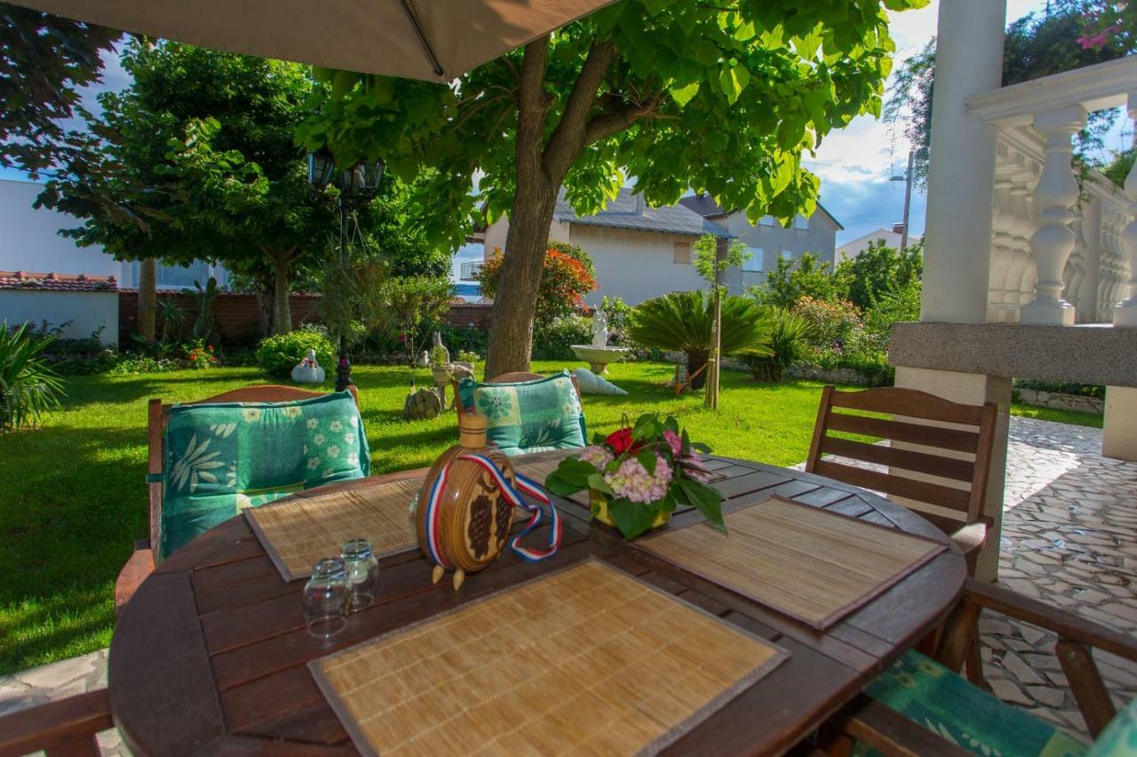 Apartmani Luis Kaštela Exteriér fotografie