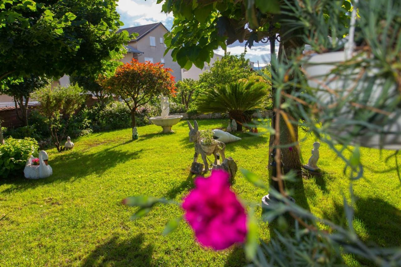 Apartmani Luis Kaštela Exteriér fotografie