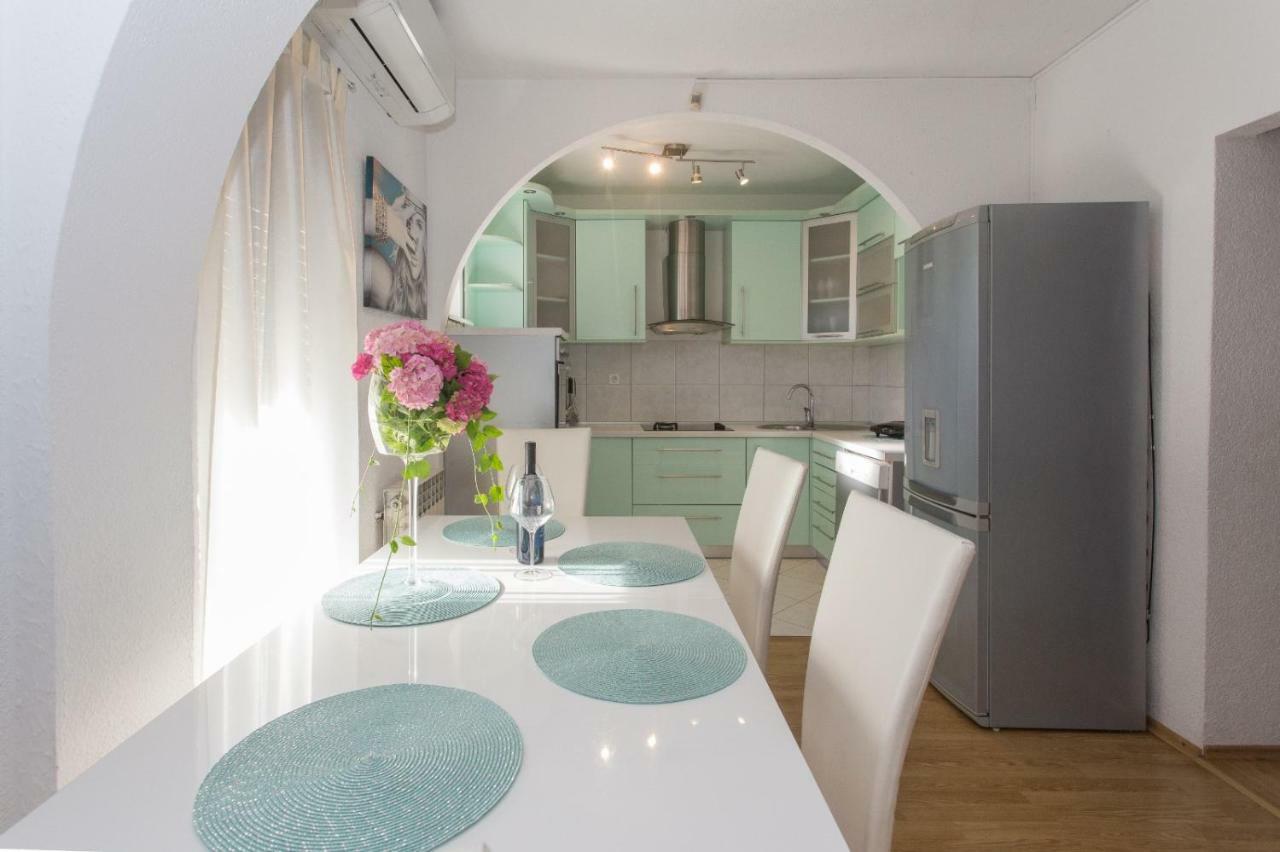 Apartmani Luis Kaštela Exteriér fotografie